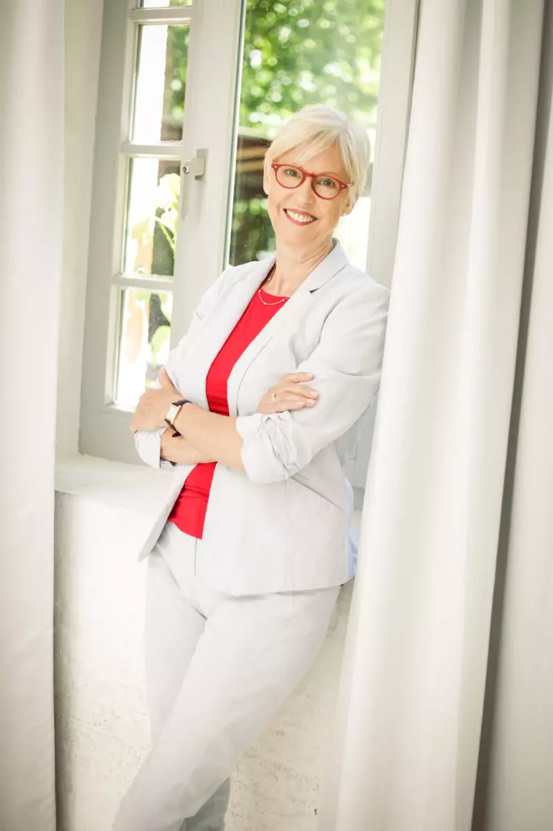 Barbara Bott Image